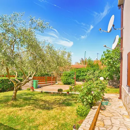 Apartment Chiara 877 *
