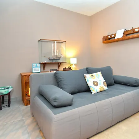 Chiara 877 Apartment